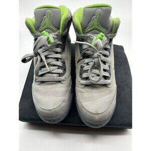 Jordan 5 "Green Bean" sneaker, size GS 5Y, US women's 6.5 Used in good condition